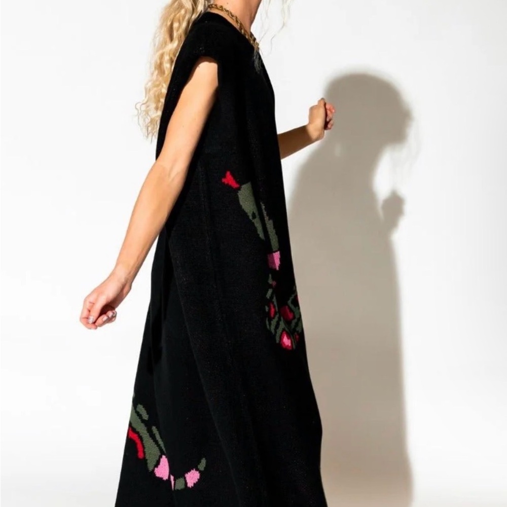 Big Reputation
Oversized Knit Maxi Dress in Snake S/M